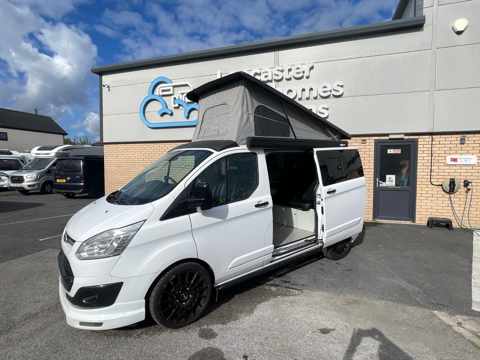 Ford-Custom-Camper-117332780327