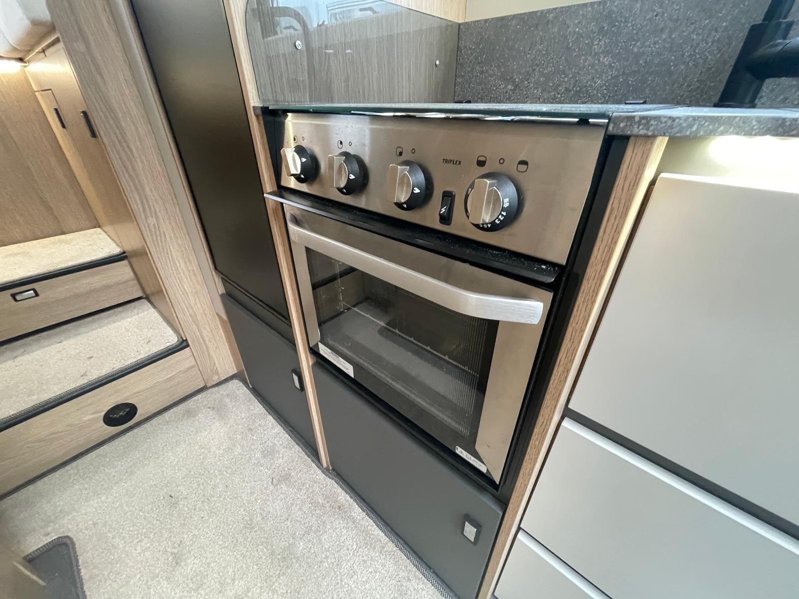 Auto Trail Excel 690T - Image 16