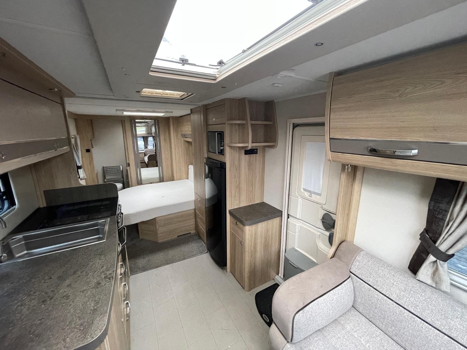 Elddis Crusader Storm - Image 15
