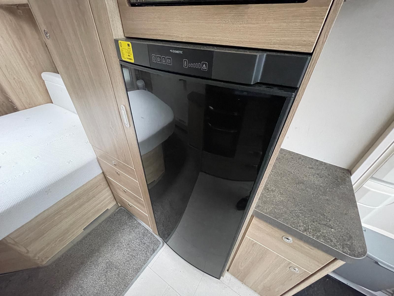 Elddis Crusader Storm - Image 10