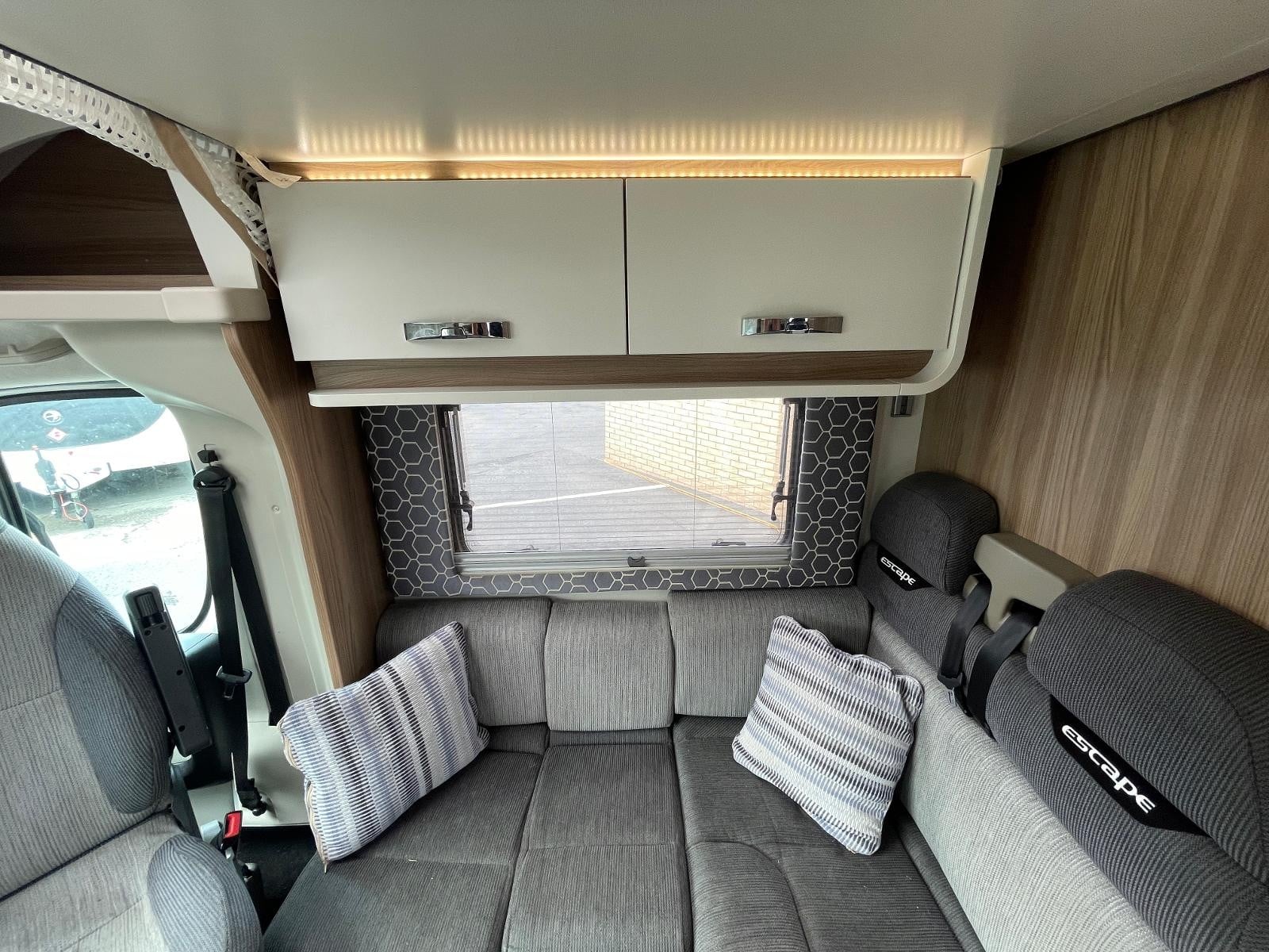 Swift Escape 695 - Image 13