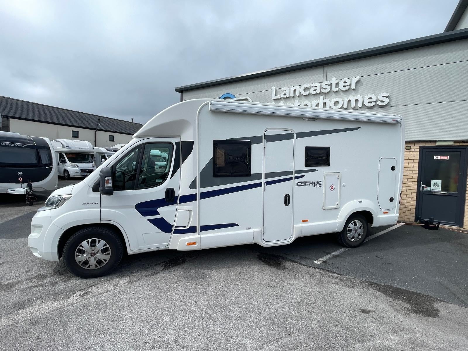 Swift Escape 695 - Image 6