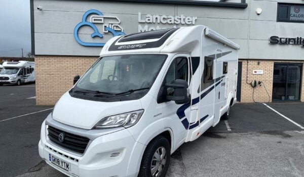 Swift Escape 695