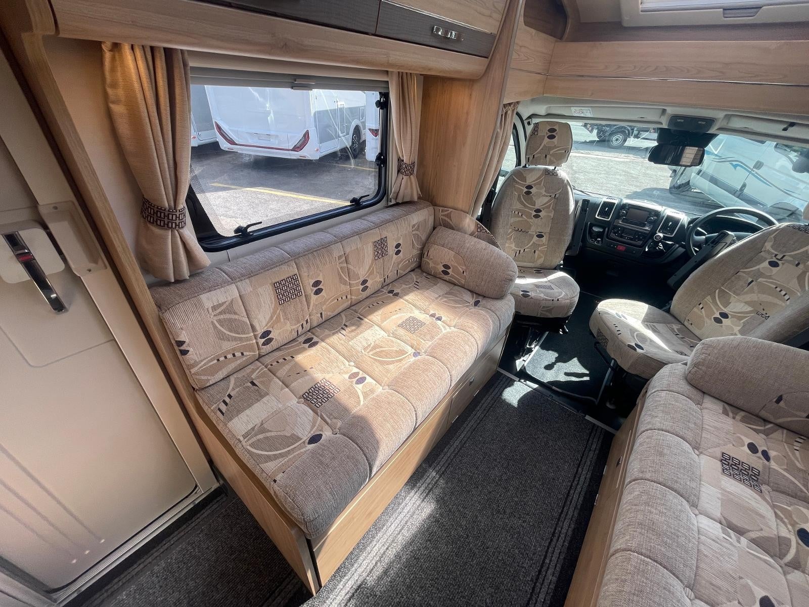 Elddis Majestic 155 - Image 12