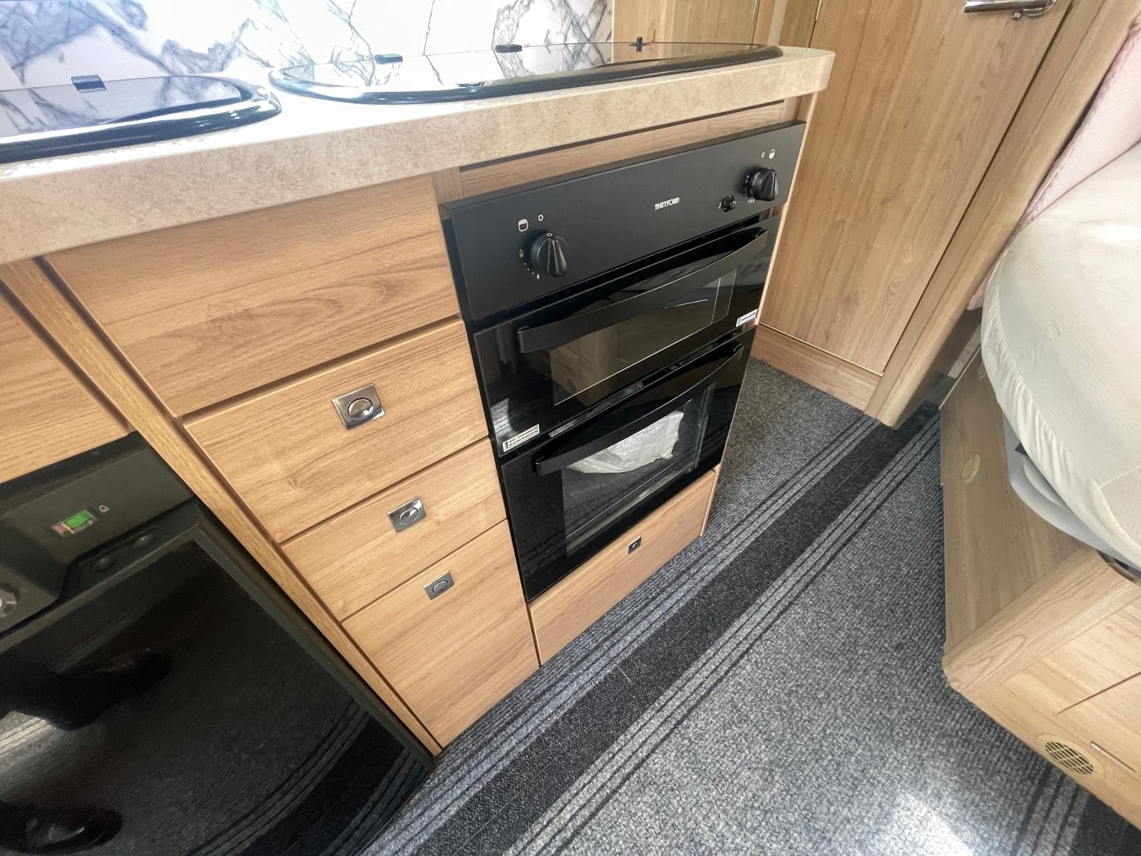 Elddis Majestic 155 - Image 16