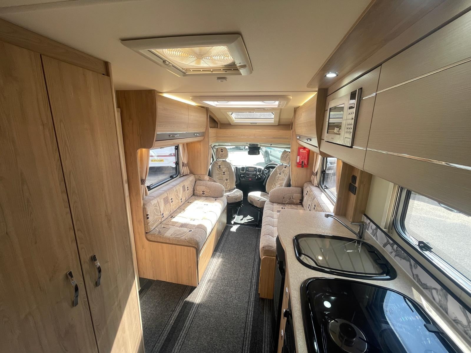 Elddis Majestic 155 - Image 24