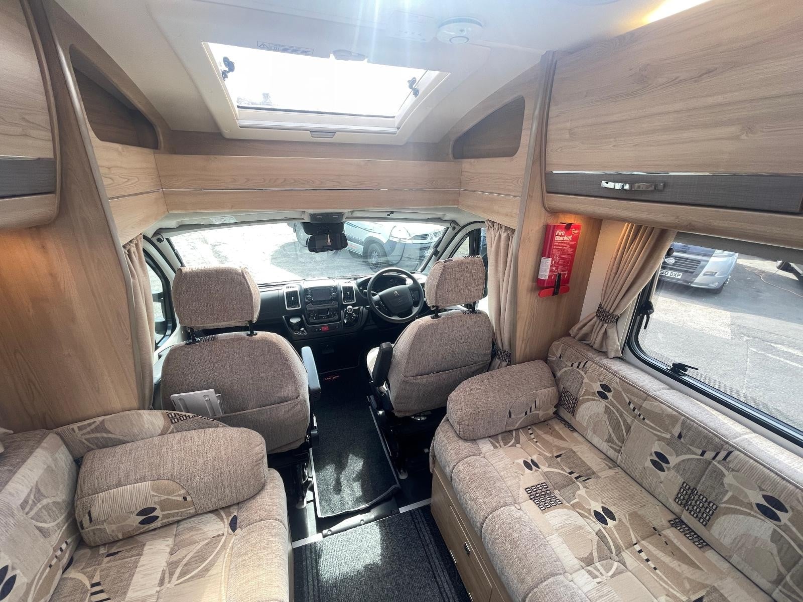 Elddis Majestic 155 - Image 9