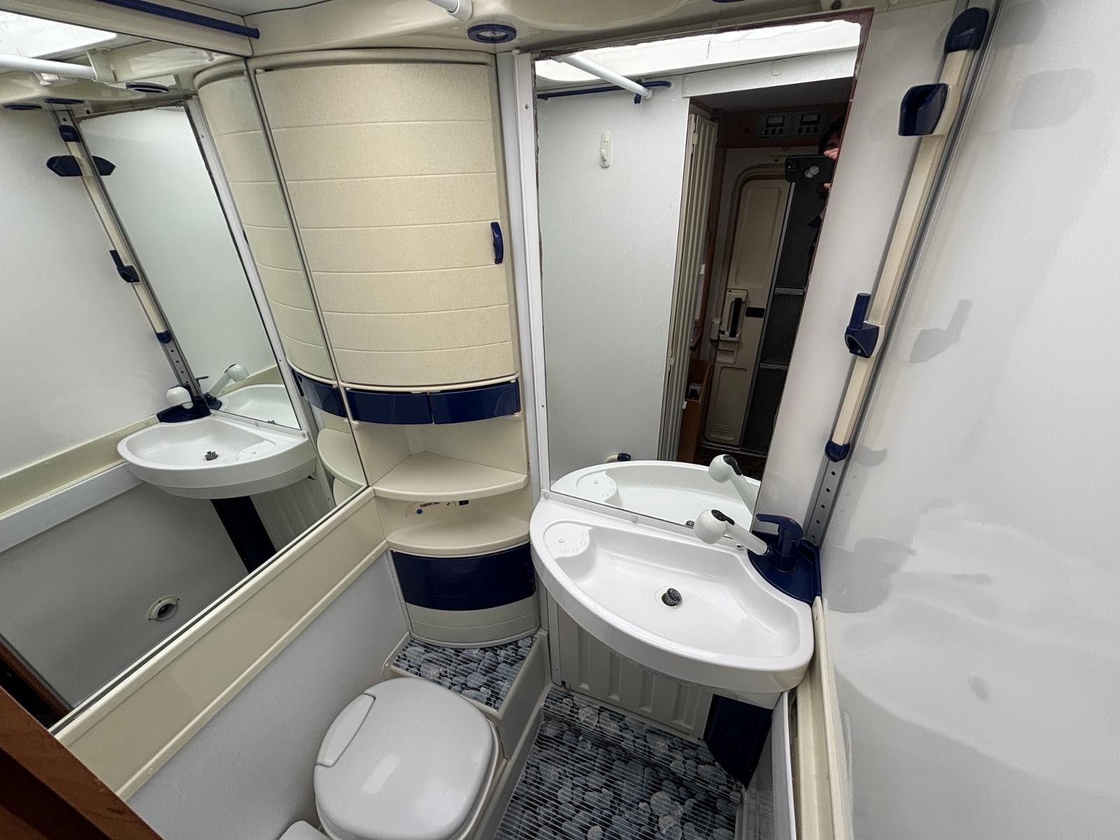 Hymer B634 - Image 8