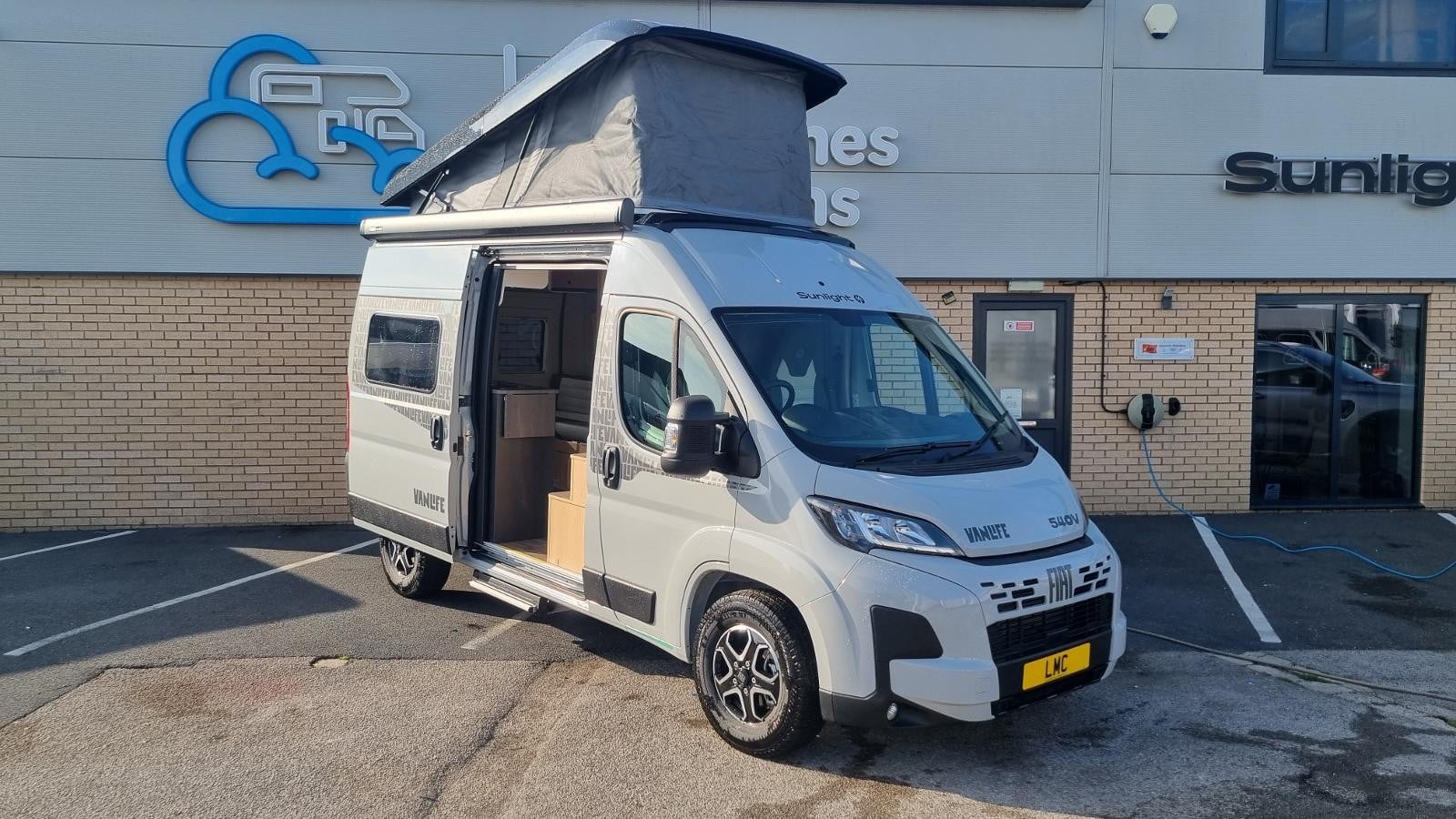 Sunlight-VanLife-117437428409