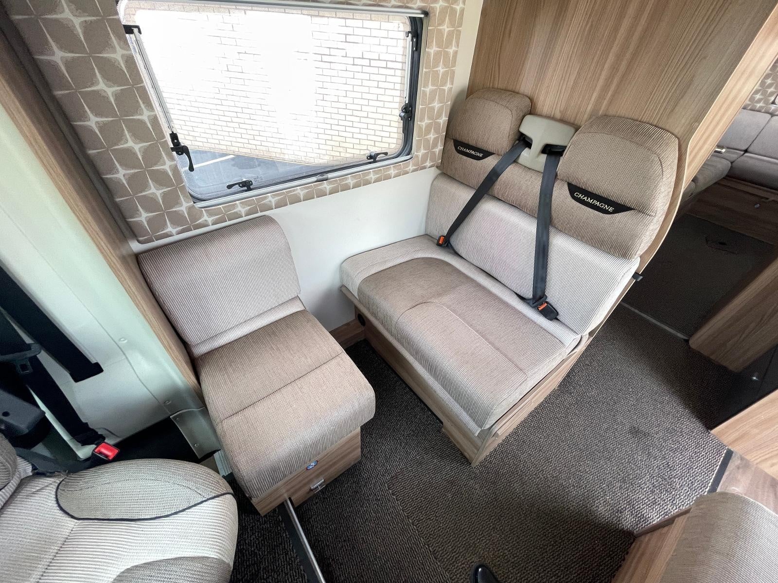 Swift Champagne 674 - Image 12