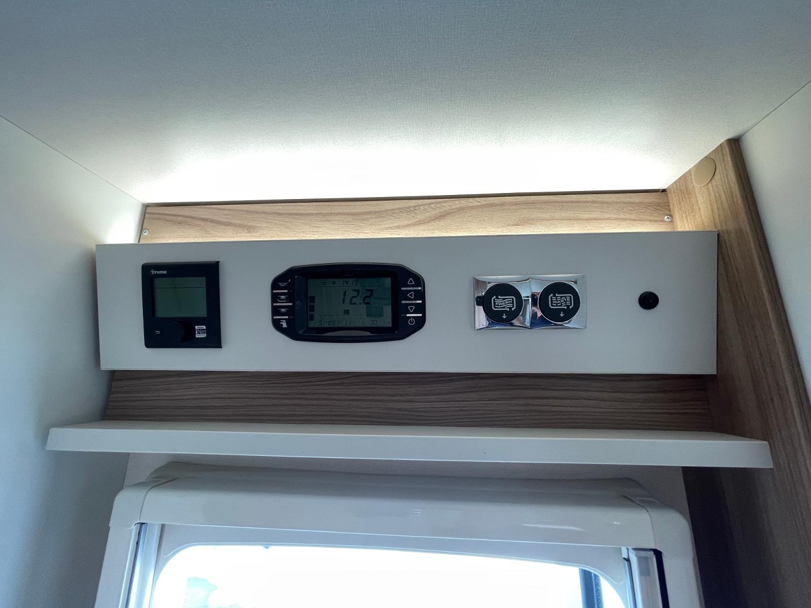 Swift Champagne 674 - Image 14