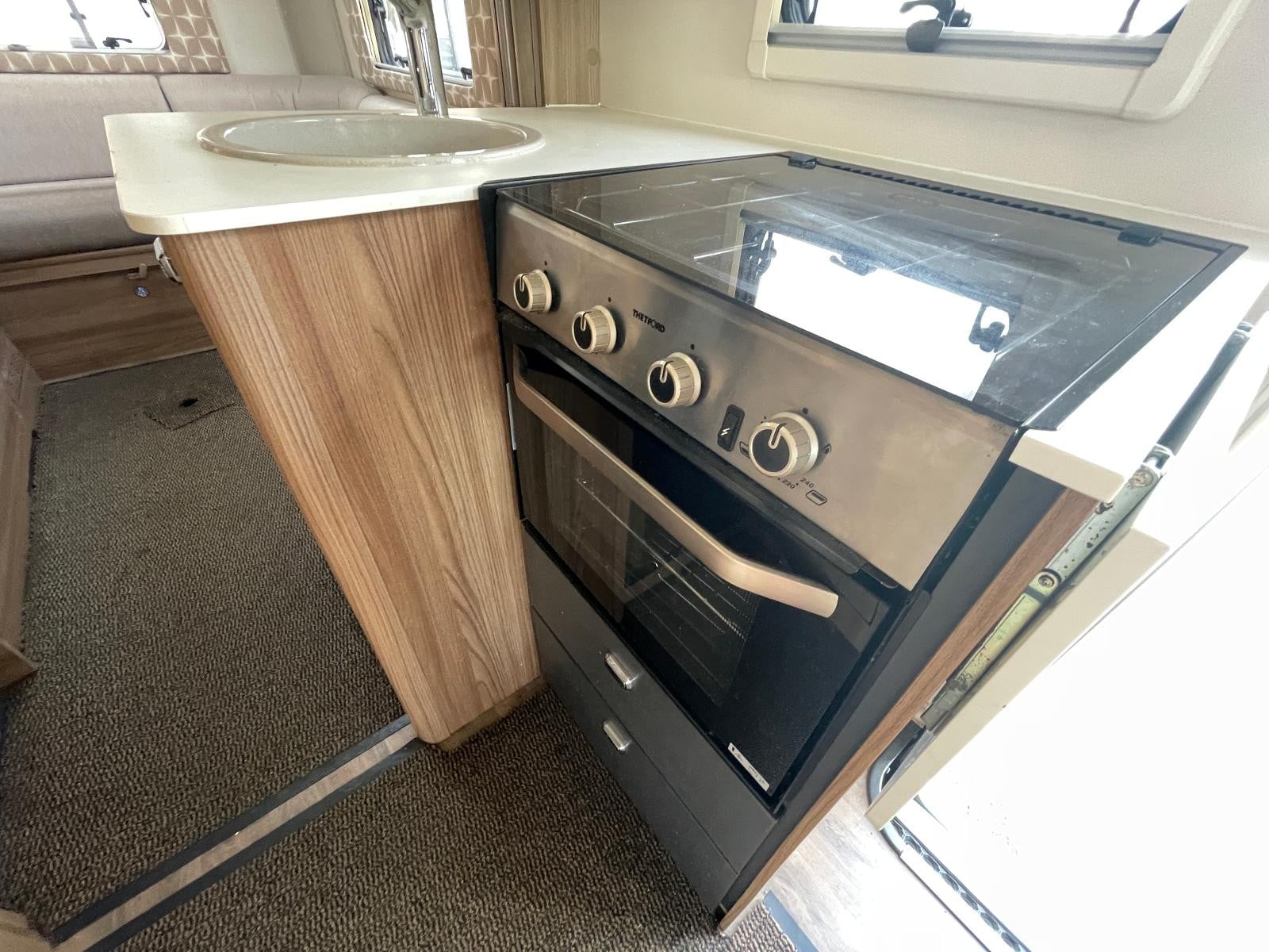 Swift Champagne 674 - Image 15