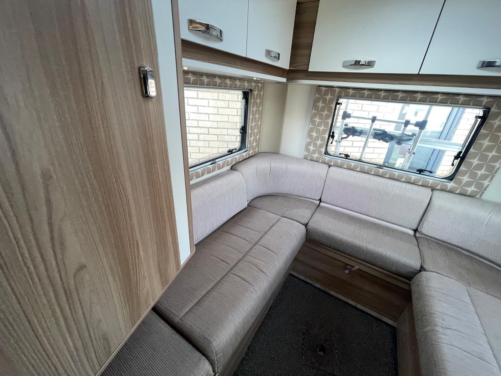 Swift Champagne 674 - Image 20