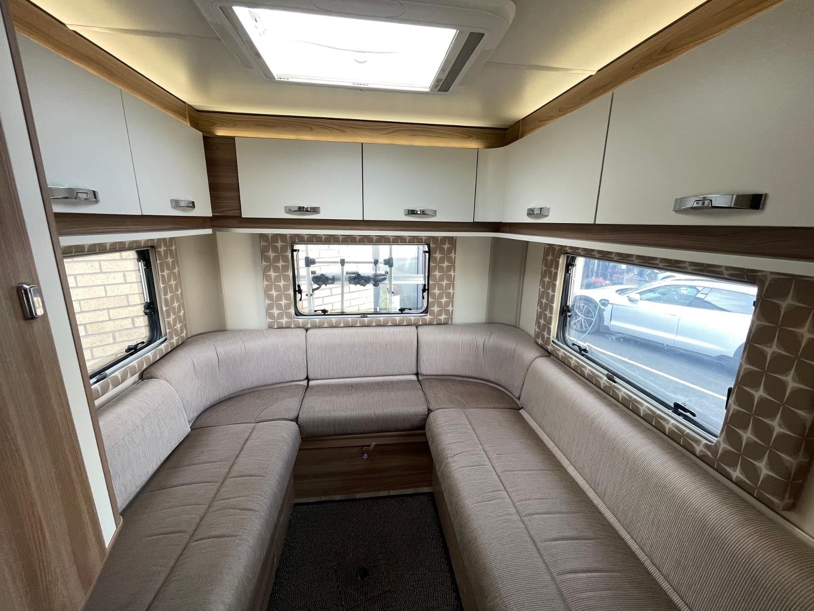 Swift Champagne 674 - Image 21