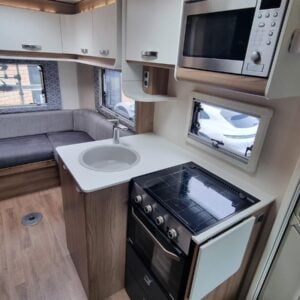 Swift Escape 685 - Image 7