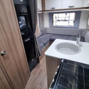 Swift Escape 685 - Image 8