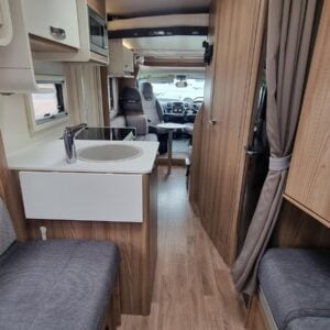Swift Escape 685 - Image 10